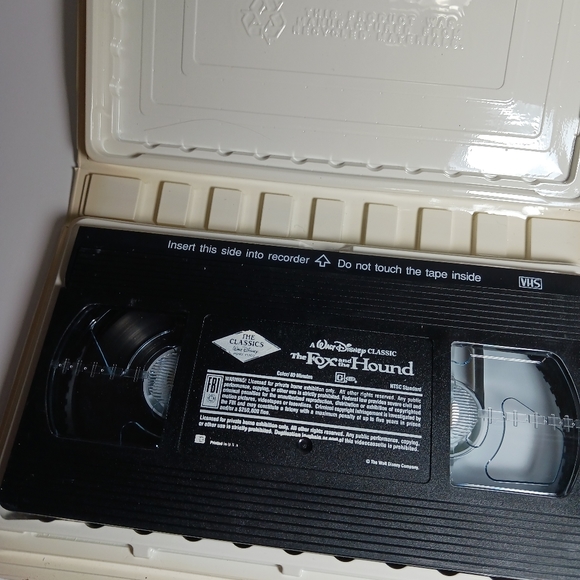 Black Diamond Fox and the Hound - Picture 5 of 7